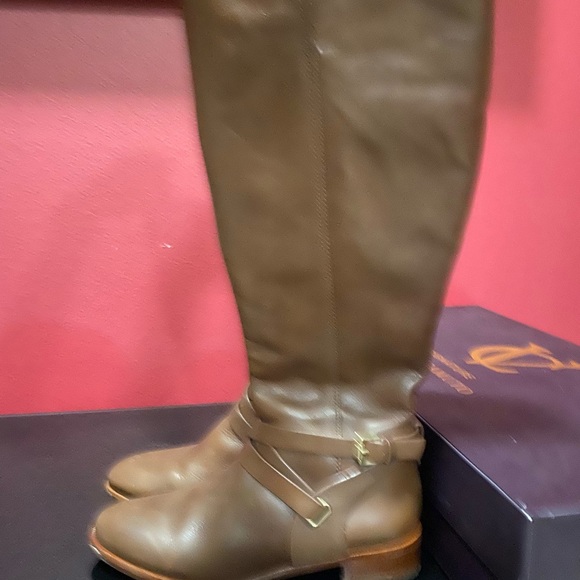 Vince Camuto brown riding boots - Picture 3 of 7